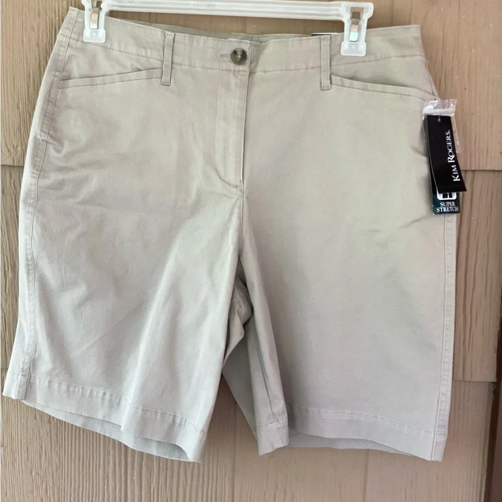 Kim Rogers Shorts Beige Stretch 4 Pocket Classic